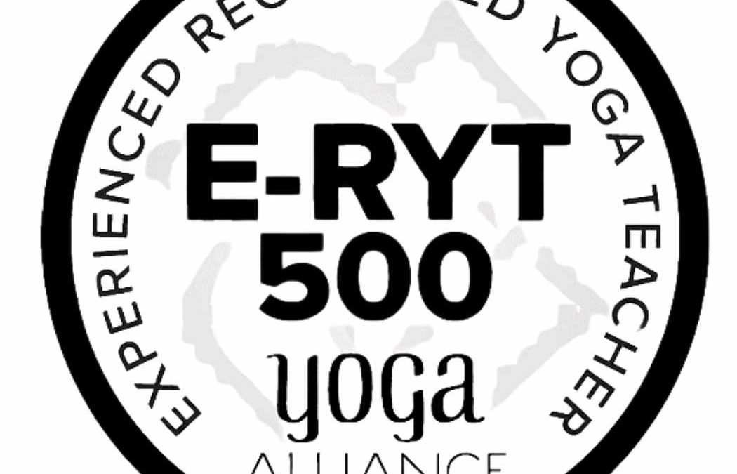 Yoga Alliance zertifizierte 200h & 500h Yogalehrer Ausbildung